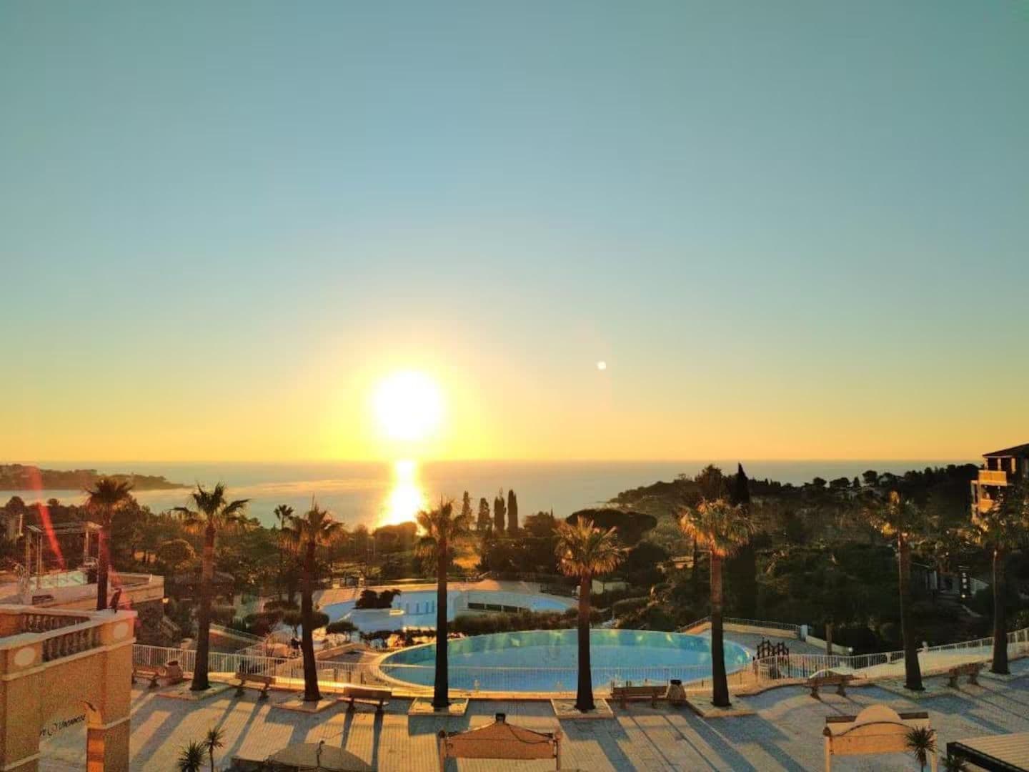 Magnifique vue sur la Méditerranée ! Votre séjour d’exception vous attend